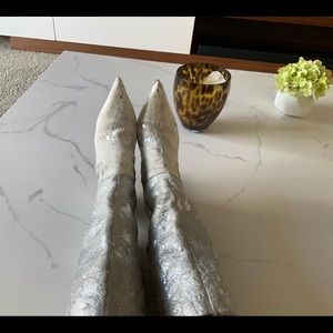 Carmen Steffens gorgeous silver cowhide boots